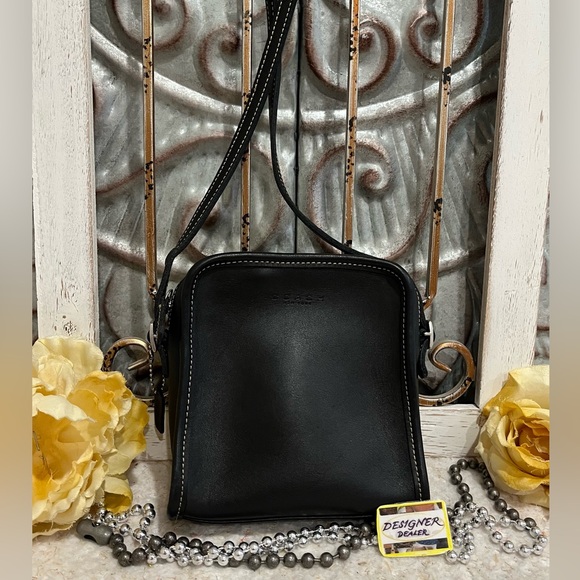 COACH Vintage Bellini Mini Black Leather Crossbody 9139 VGC! - Picture 1 of 12